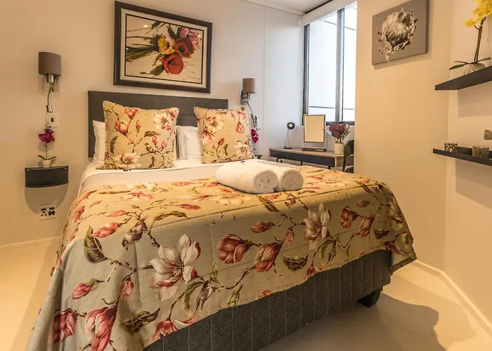 Flamingo Sea Point Sea View Luxury Best Position 1 Bedroom Apartment Queen Size Bed & Inverter For Tv