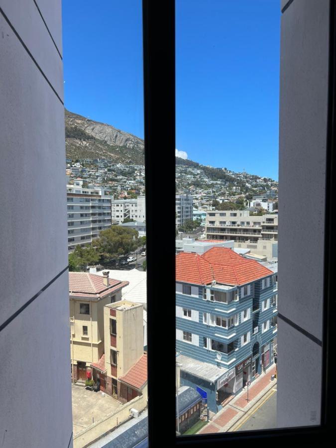 Flamingo Sea Point: Luxury Sea View